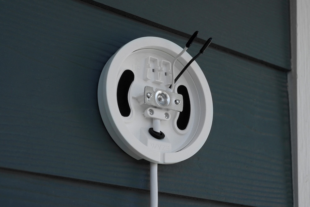 floodlight plug-in mount lifestyle.jpg