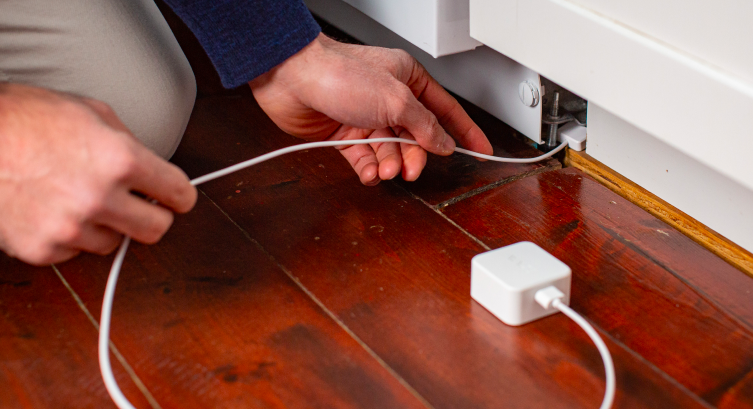 Wyze_Leak_Sensor_and_Probe.png