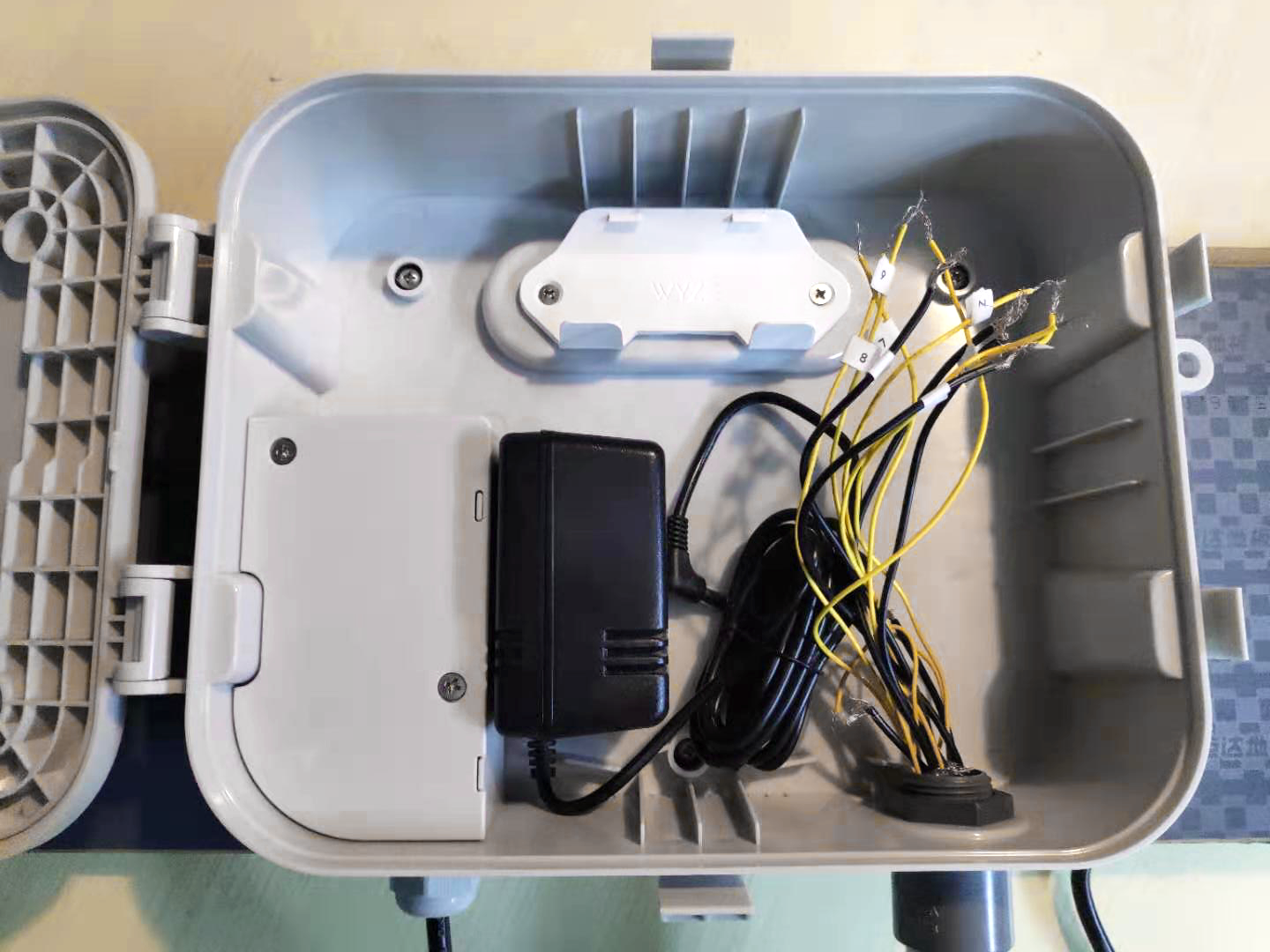 power_adapter.png